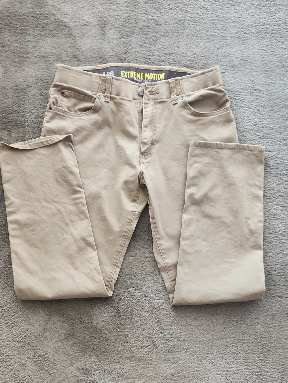 Lee Extreme Motion Men's Tan Slim Straight Jeans